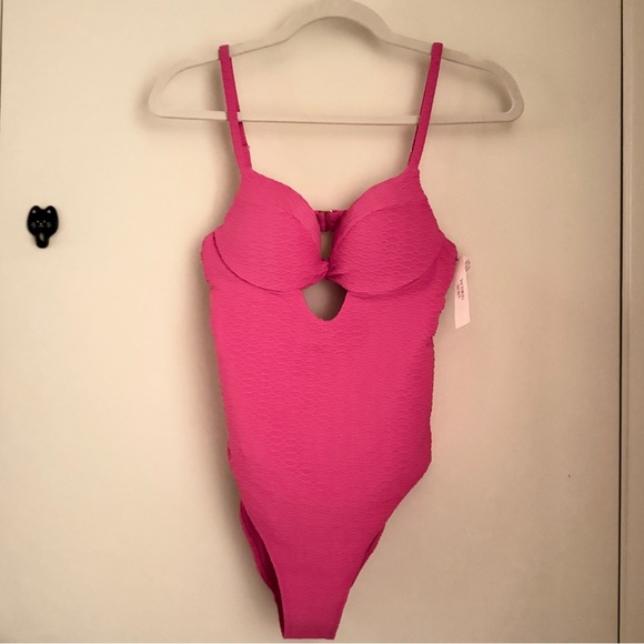 Victoria’s Secret Swim The Twist Removable Push-Up One-Piece Swimsuit S - Picture 7 of 7